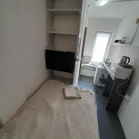 Mini 2 Aproape De Centru * بوخارست