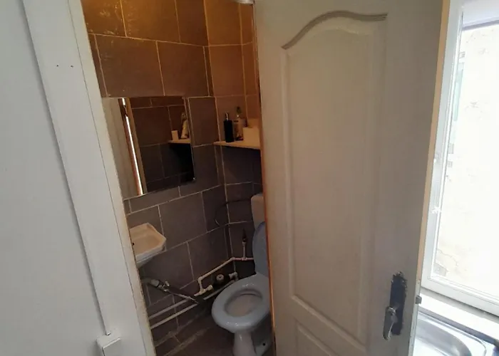 Mini 2 Aproape De Centru